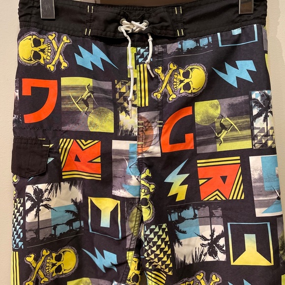 George Shorts - Picture 2 of 4